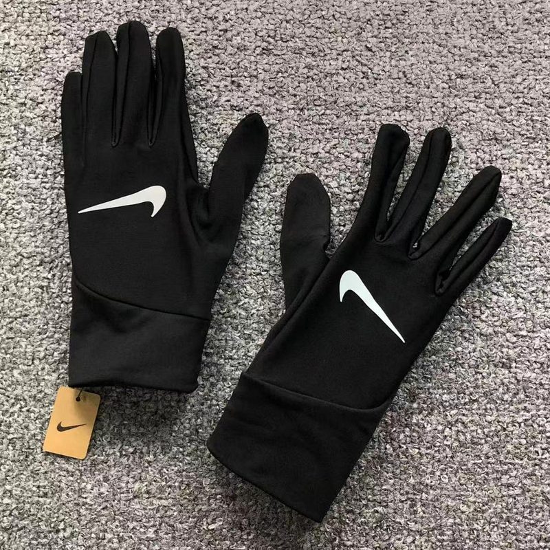 NIKE GIOVE 2