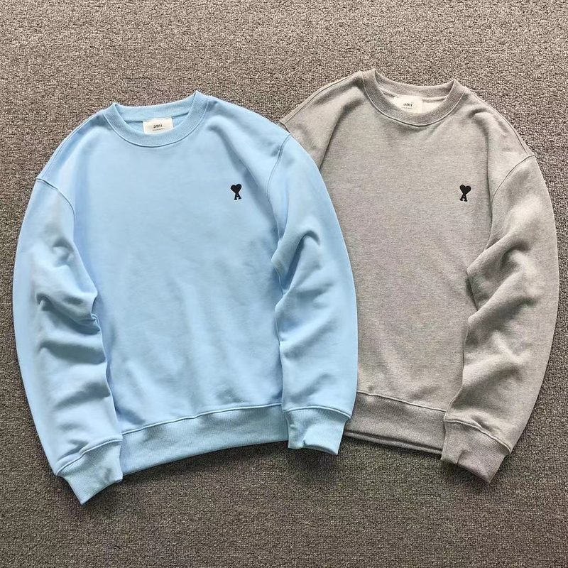 AMI HOODIE 4