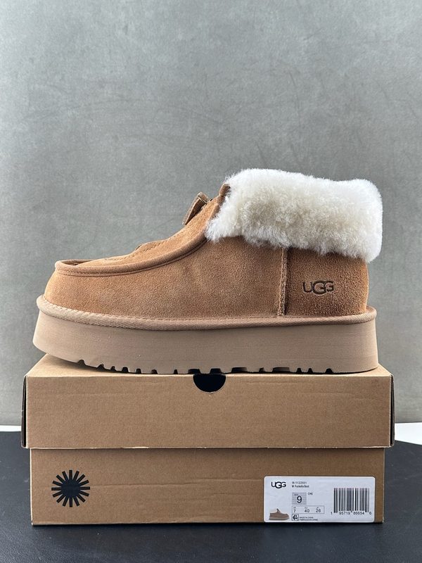 UGG 36-40 16
