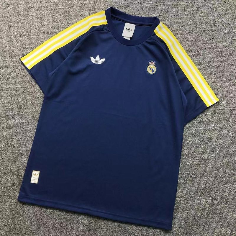 FOOTBALL T-SHIRT 29