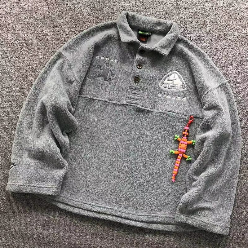 NIKE FLEECE JACKET 30