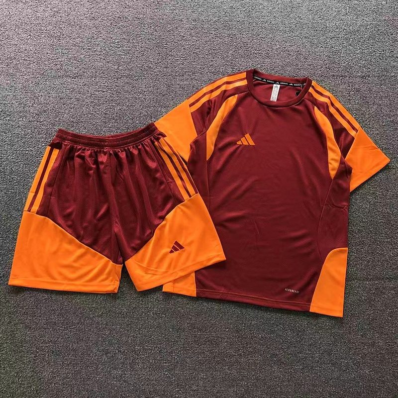 FOOTBALL T-SHIRT SHORTS 33
