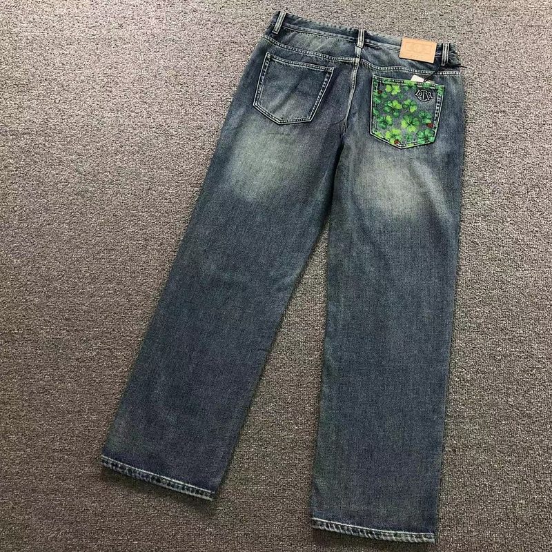 DO TROUSERS 33