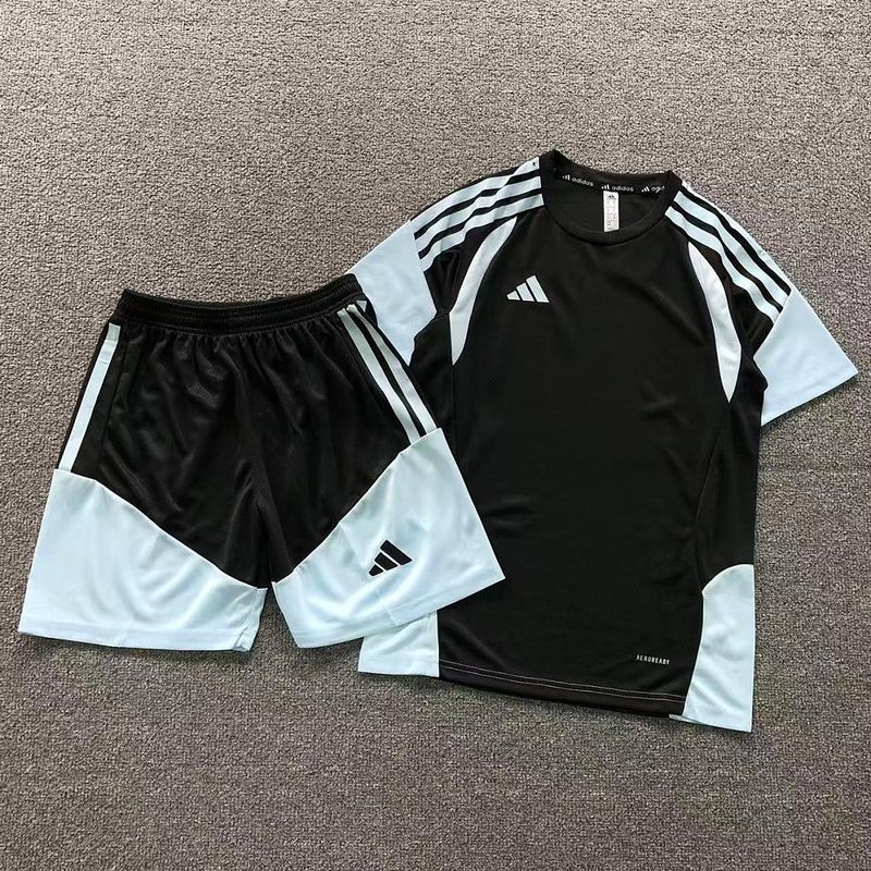 FOOTBALL T-SHIRT SHORTS 35