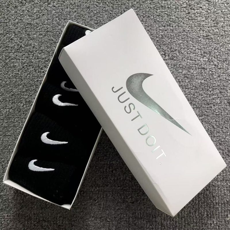 NIKE SOCKS 37