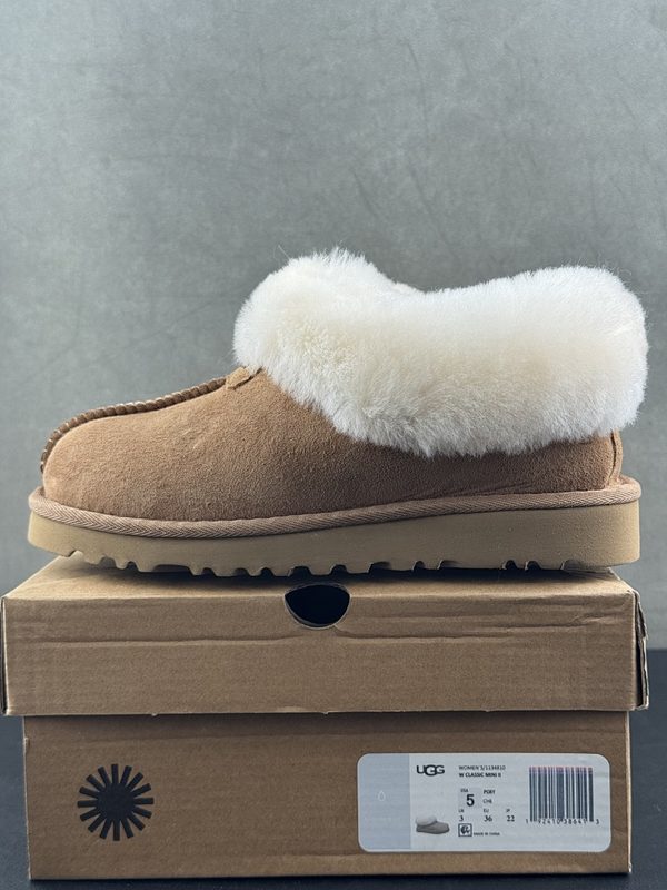 UGG 37