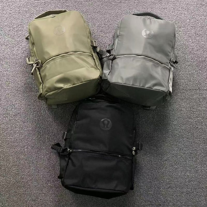 LULULEMON BAG 38