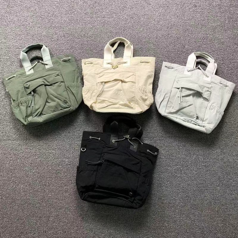 LULULEMON BAG 42