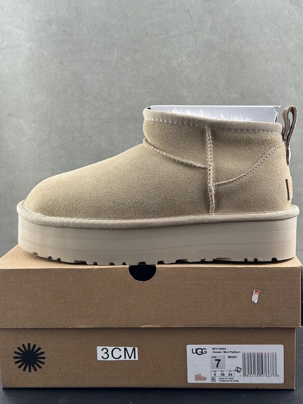 UGG 3CM 43