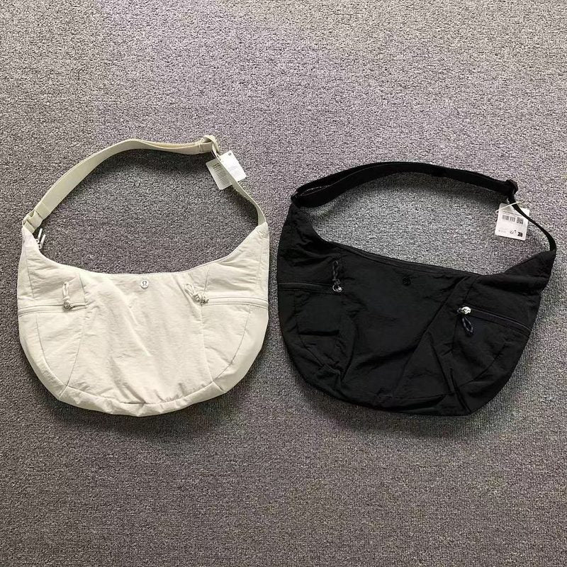LULULEMON BAG 72
