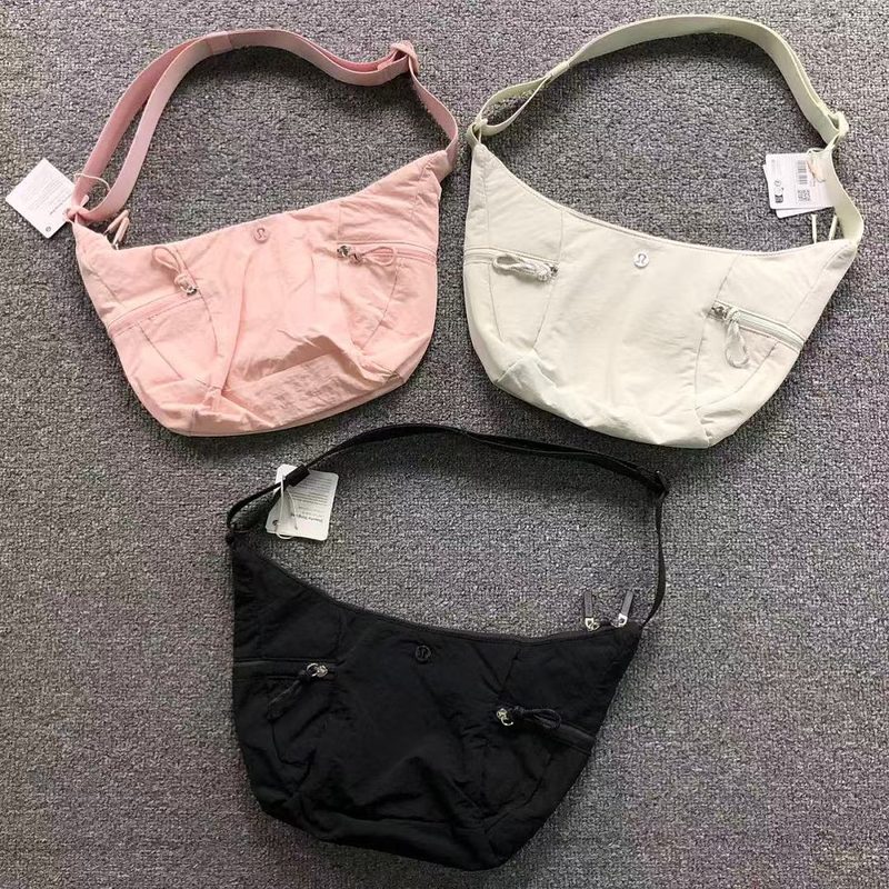 LULULEMON BAG 75