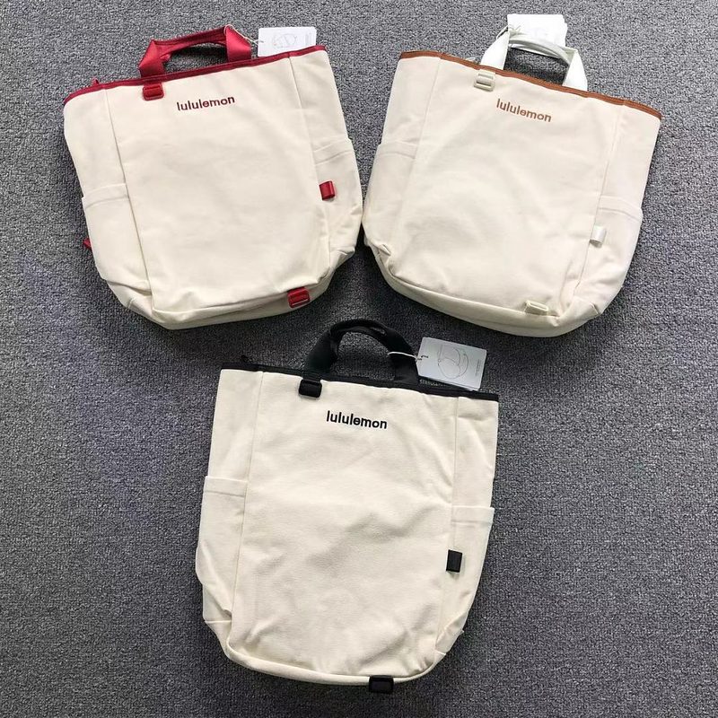 LULULEMON BAG 77