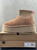 UGG 77