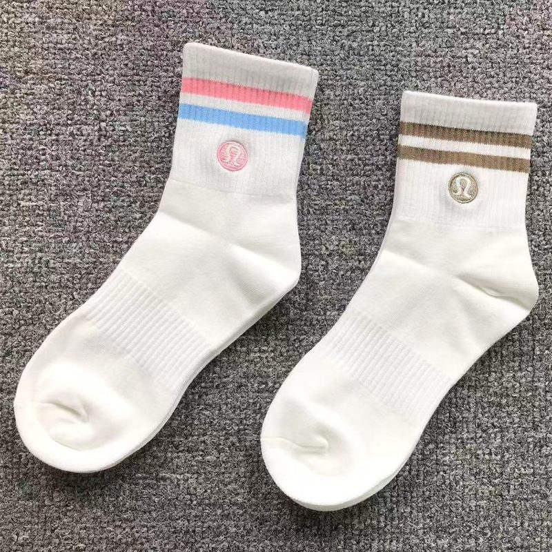 LULULEMON SOCKS 108