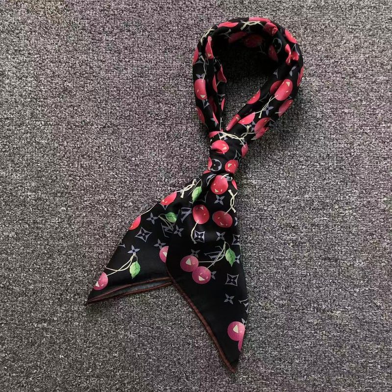 L SCARF 108