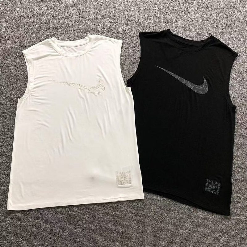 NIKE VEST 111