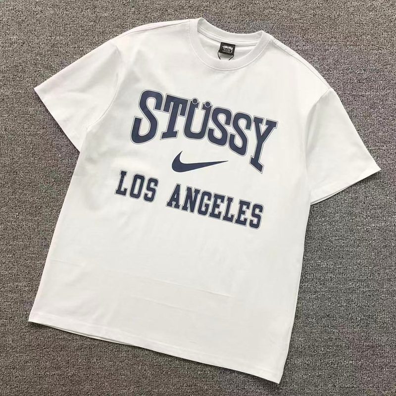 STUSSY T-SHIRT 124