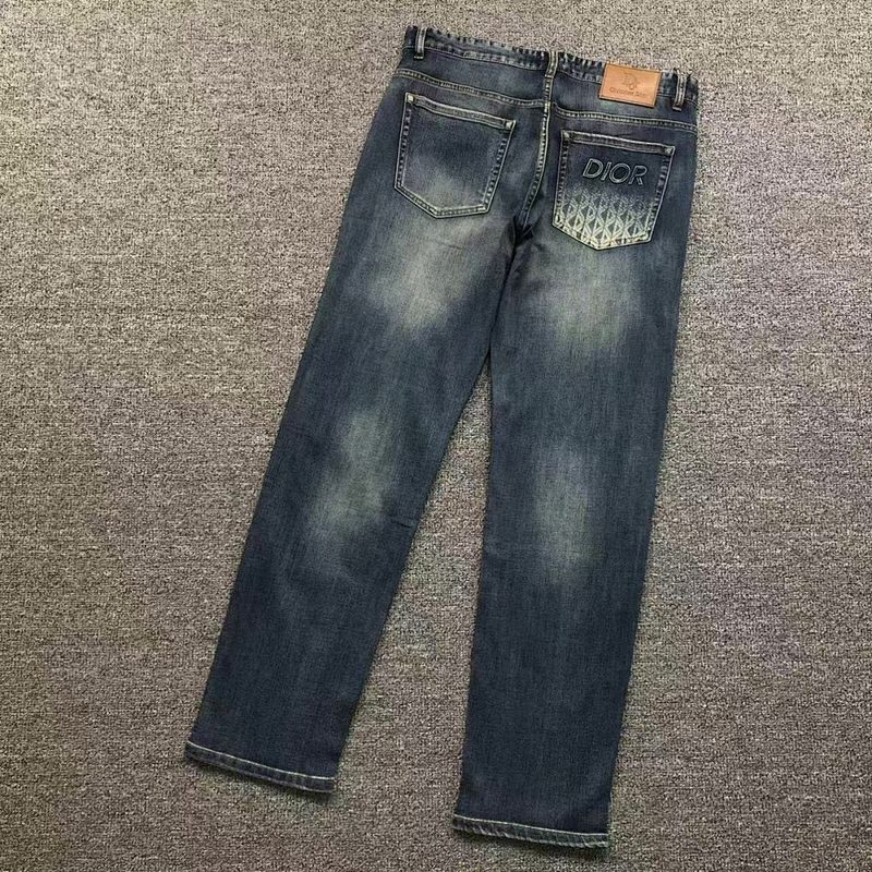 DO TROUSERS 137