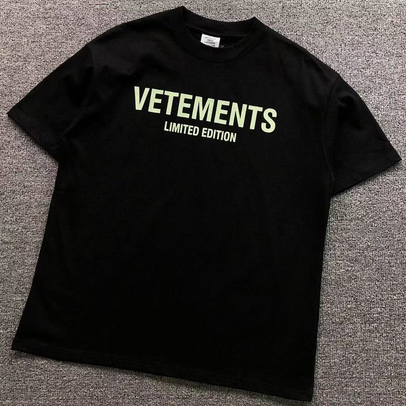 VETEMENTS T-SHIRT 150