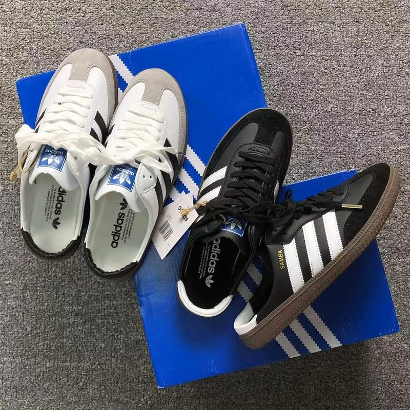ADIDAS SLIPPERS 157