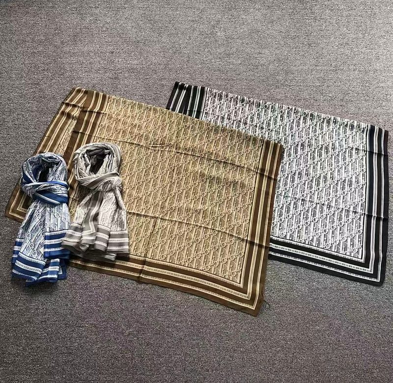 DO SCARF 195