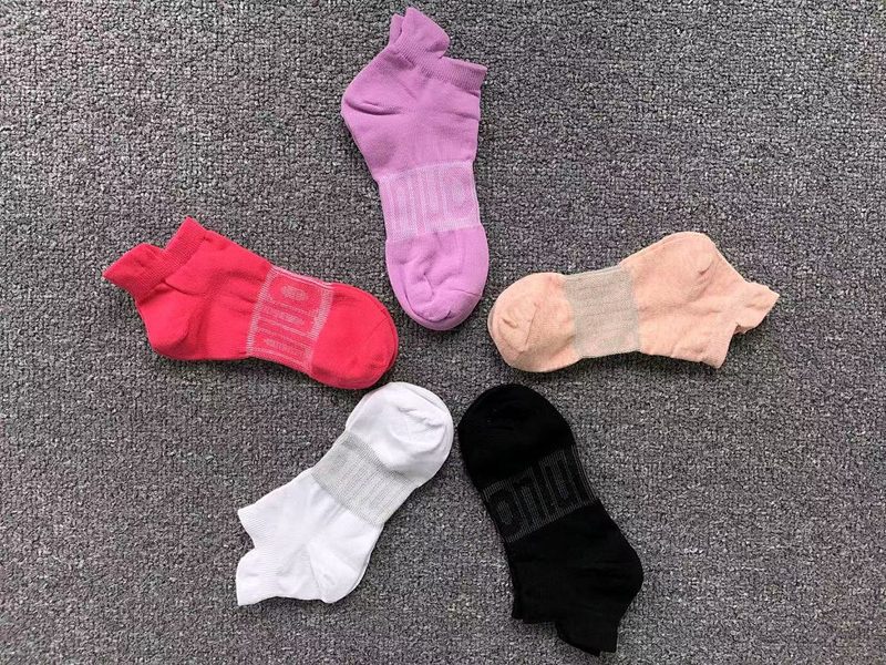 LULULEMON SOCKS 270