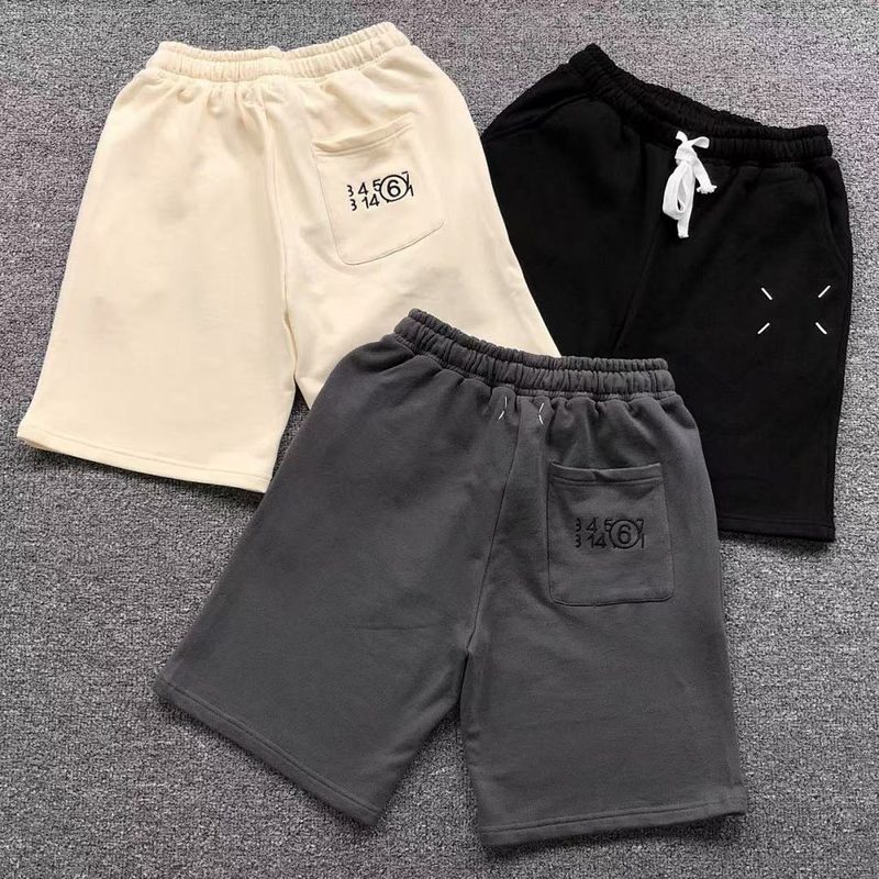 MAISON MARGIELA SHORTS 272
