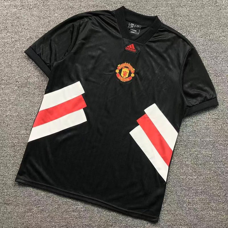 ADIDAS T-SHIRT 272