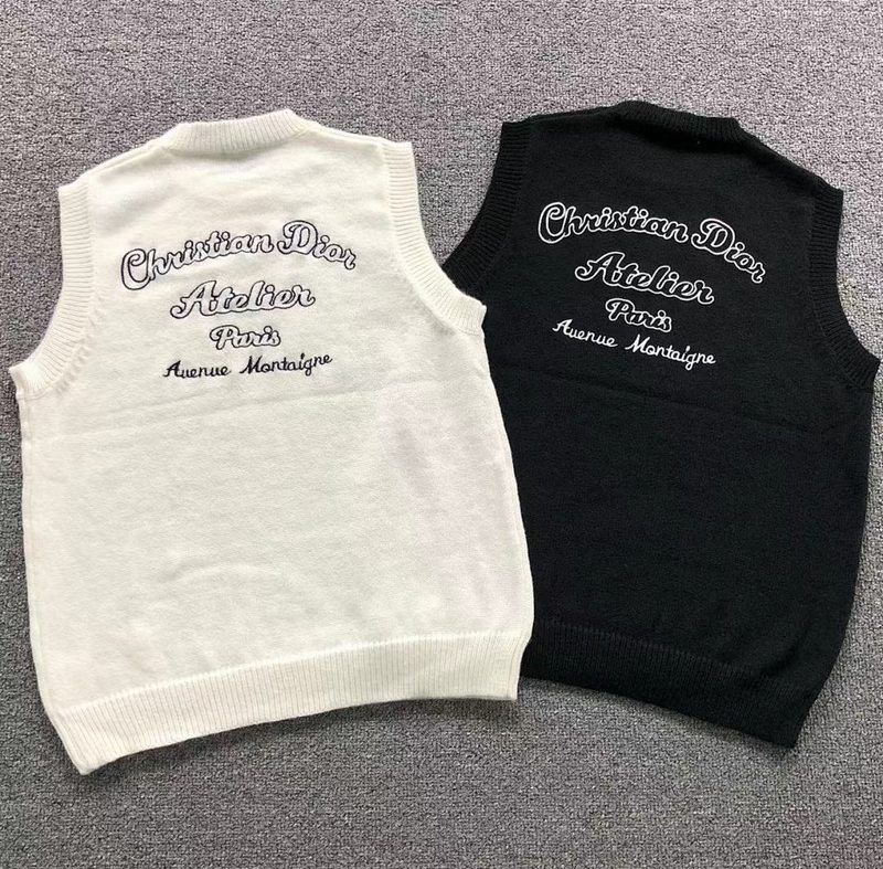 DO VEST SWEATER 370