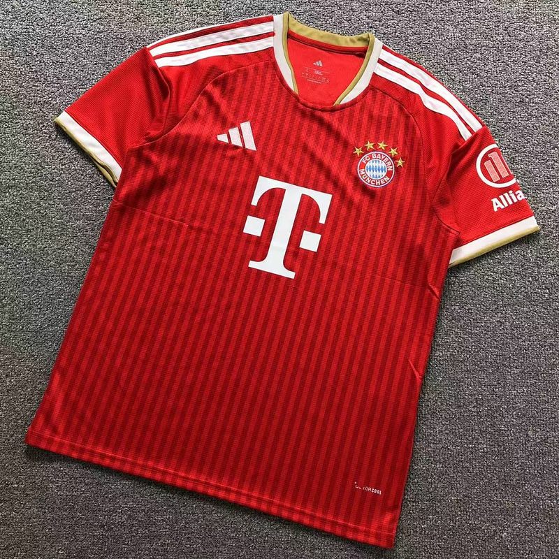 FOOTBALL T-SHIRT 432