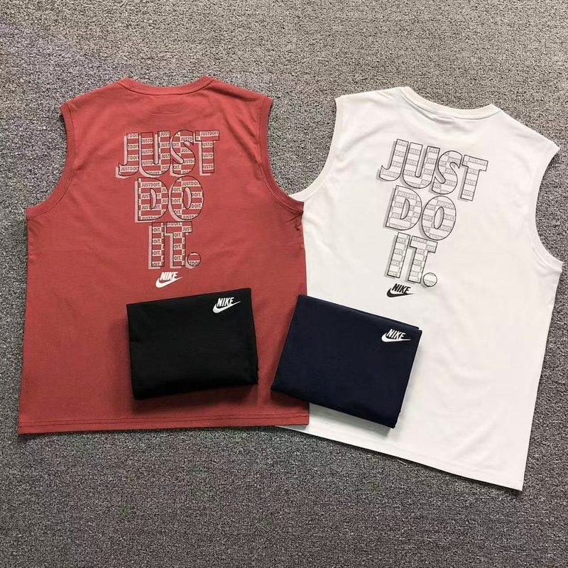 NIKE VEST 541