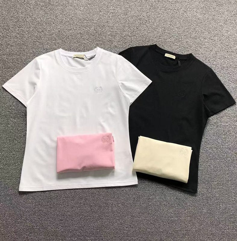 BRERY FEMAIE STYIE T-SHIRT 573