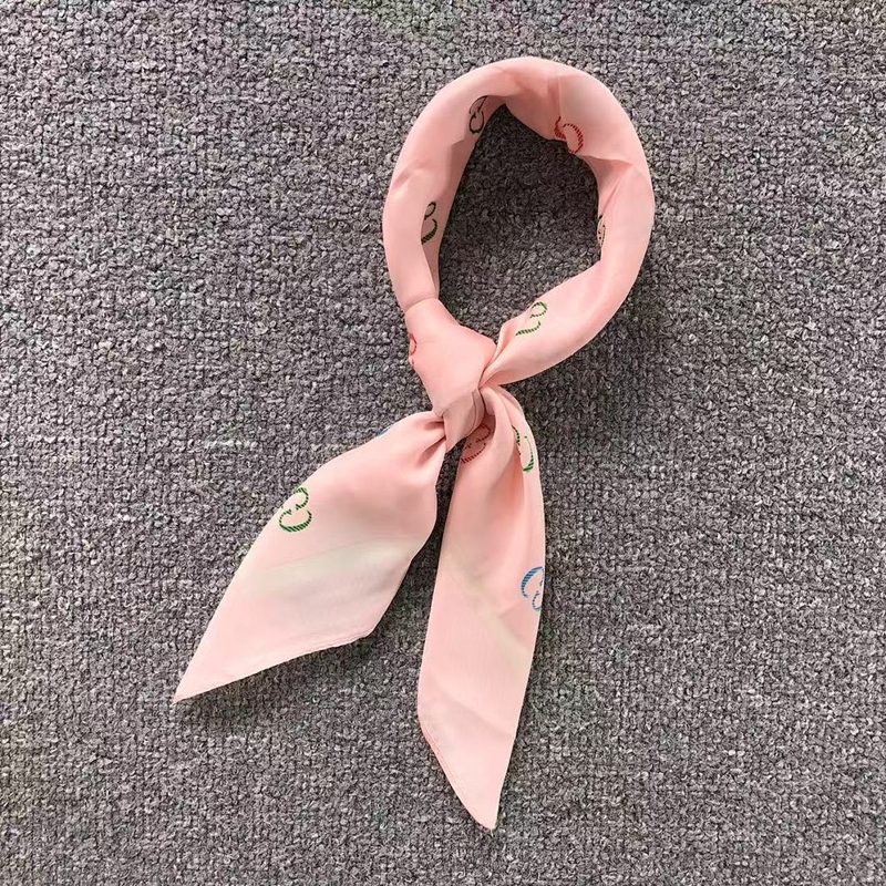 GCI SCARF 588
