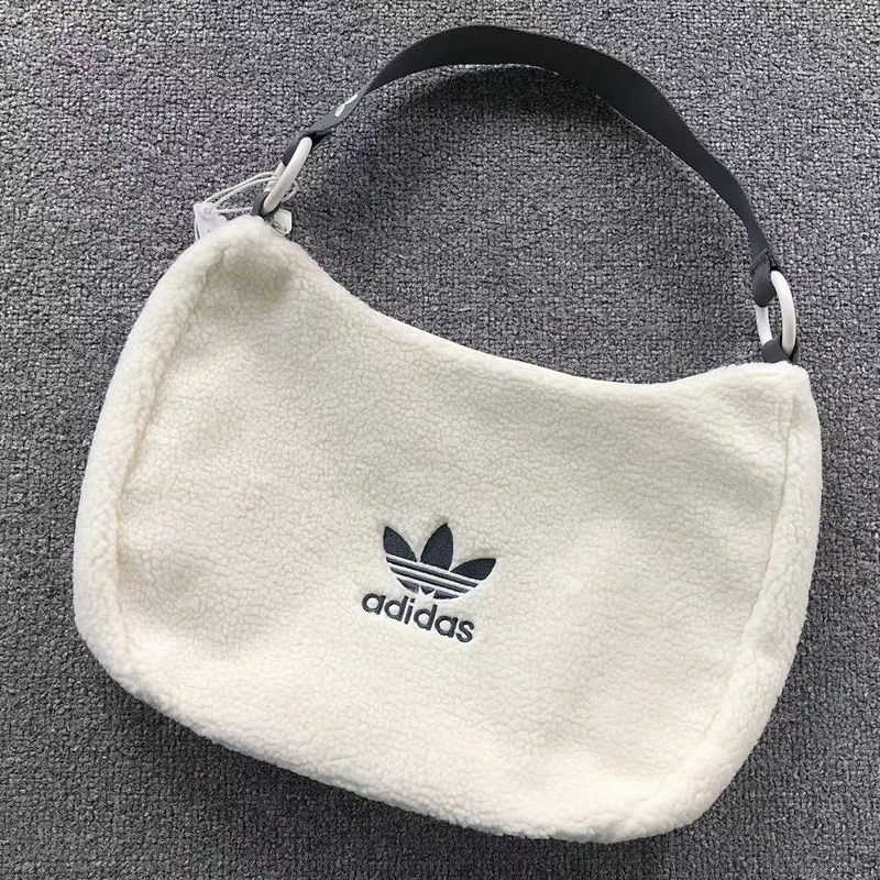 ADIDAS BAG 657