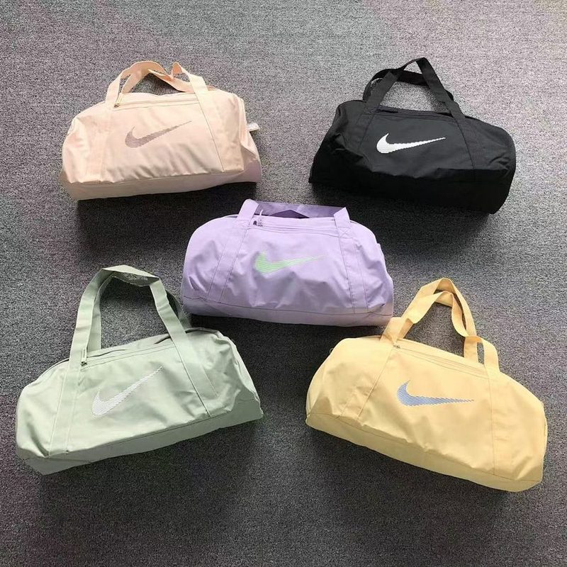 NIKE BAG 672
