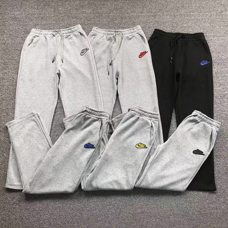 NIKE TROUSERS 676