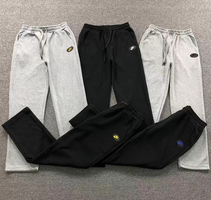 NIKE TROUSERS 685