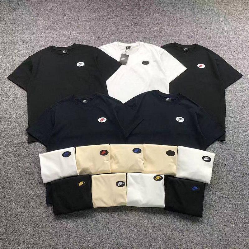 NIKE T-SHIRT 687
