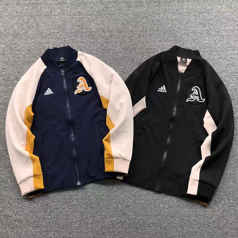 ADIDAS JACKET 748