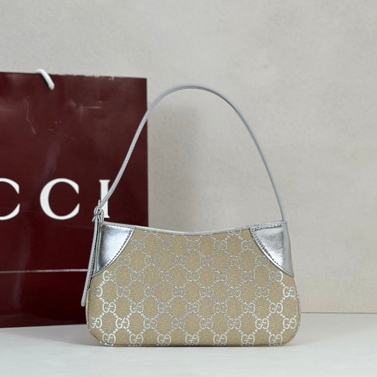 BAG #1037