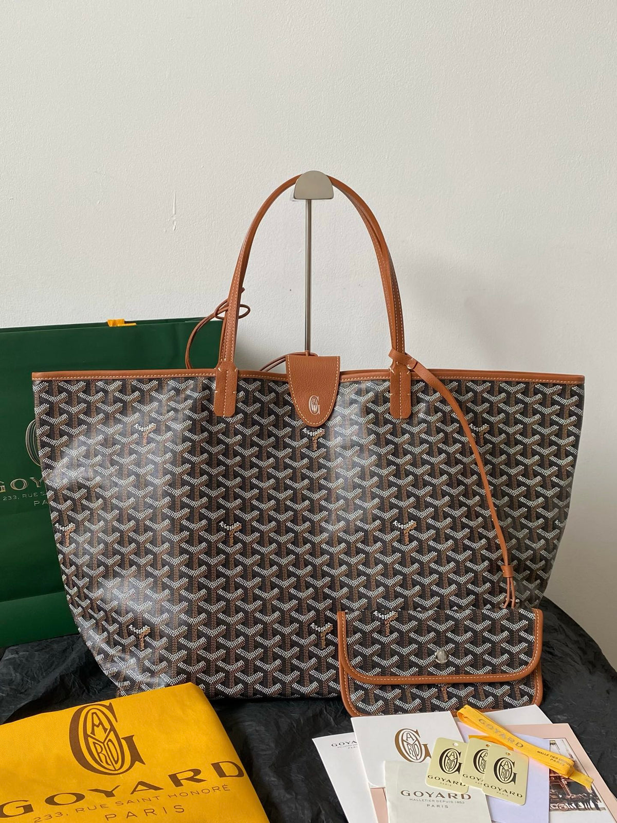 BAG #1070