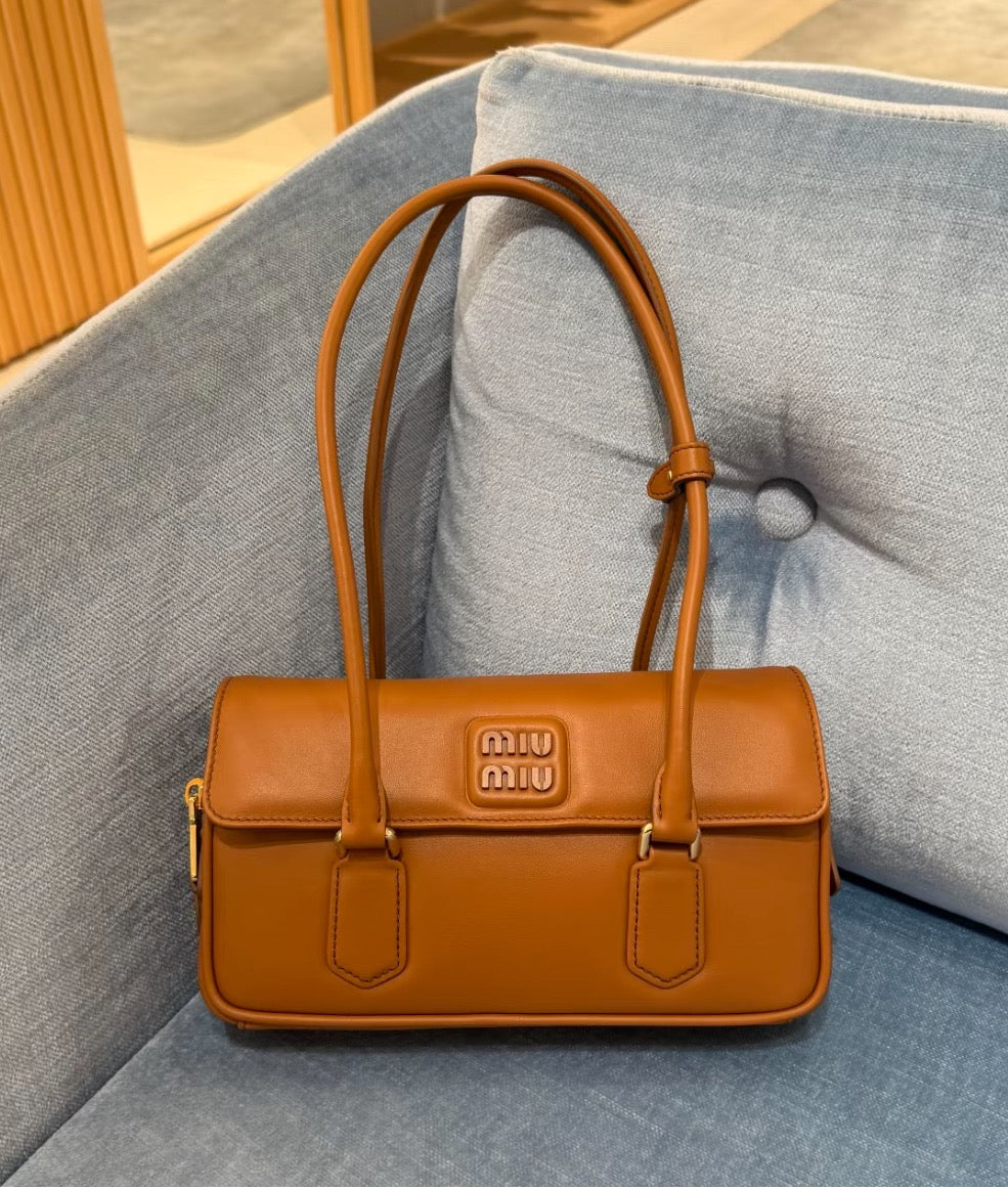 BAG #1352