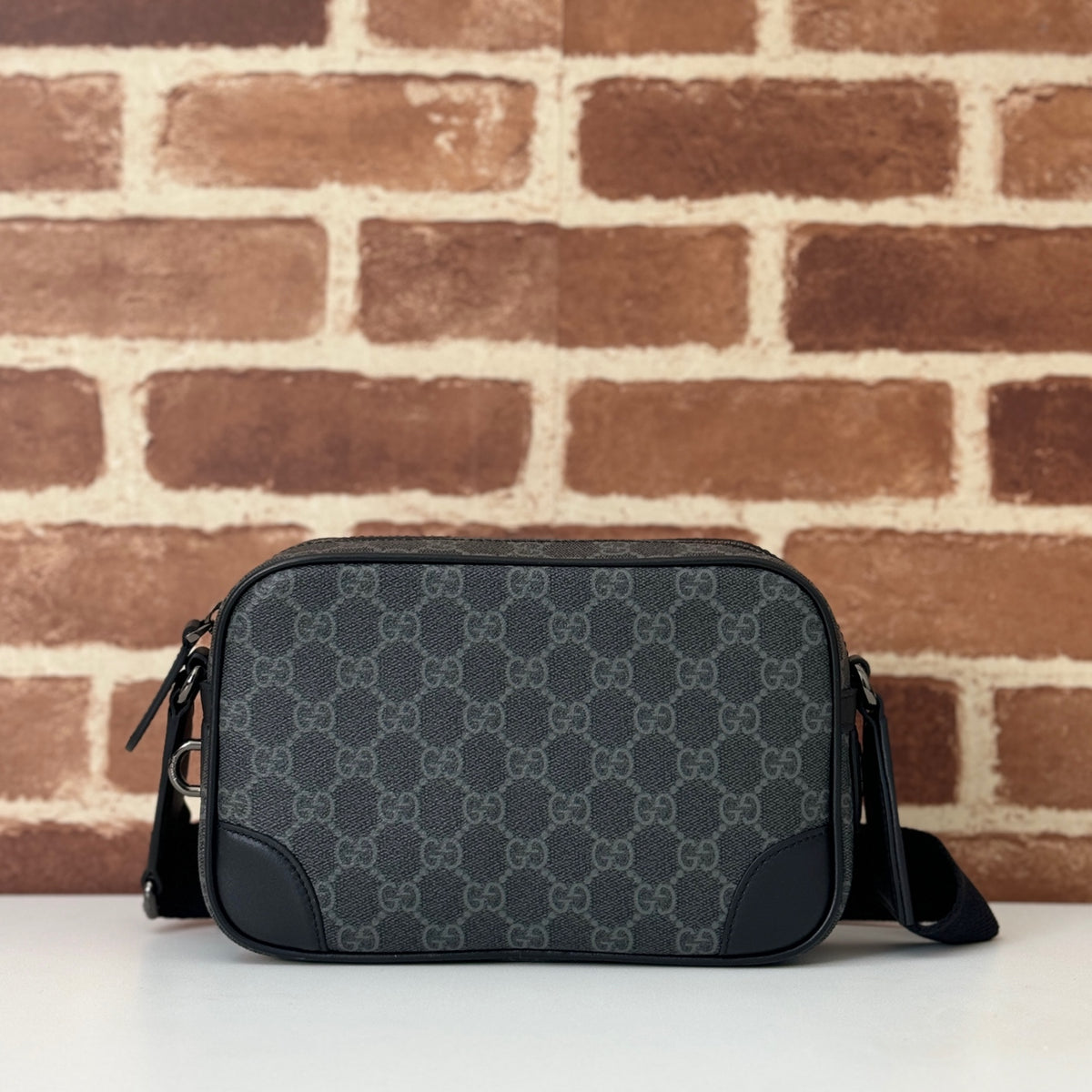 BAG #1600