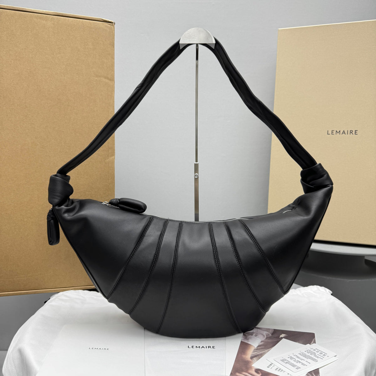 BAG #1650