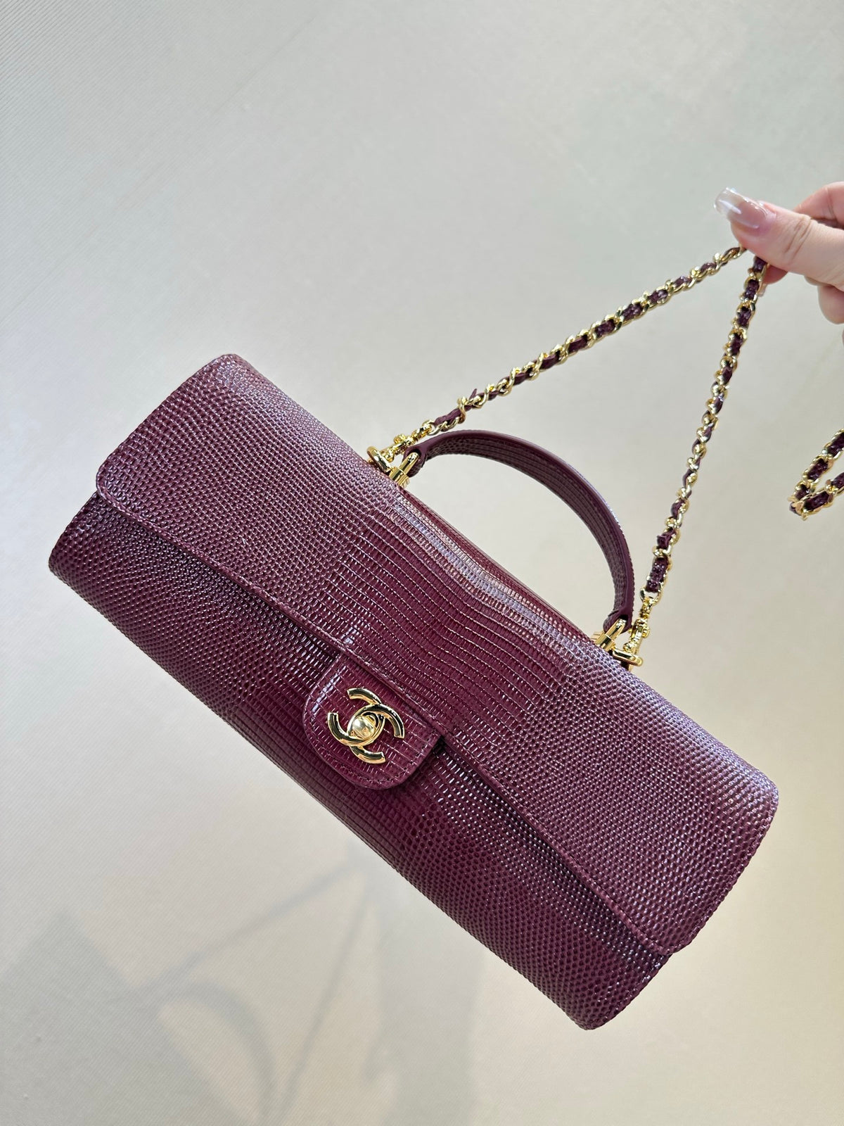 BAG #1823
