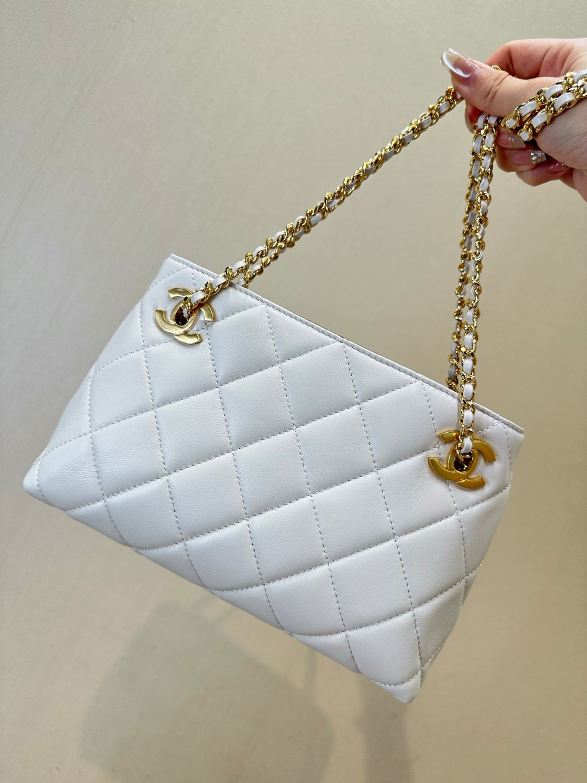 BAG #1829