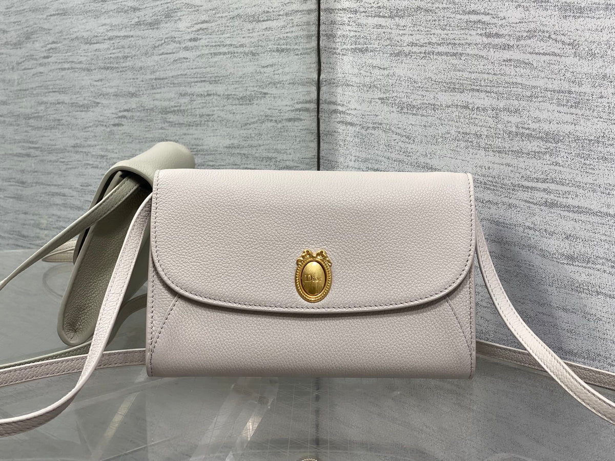 BAG #1877