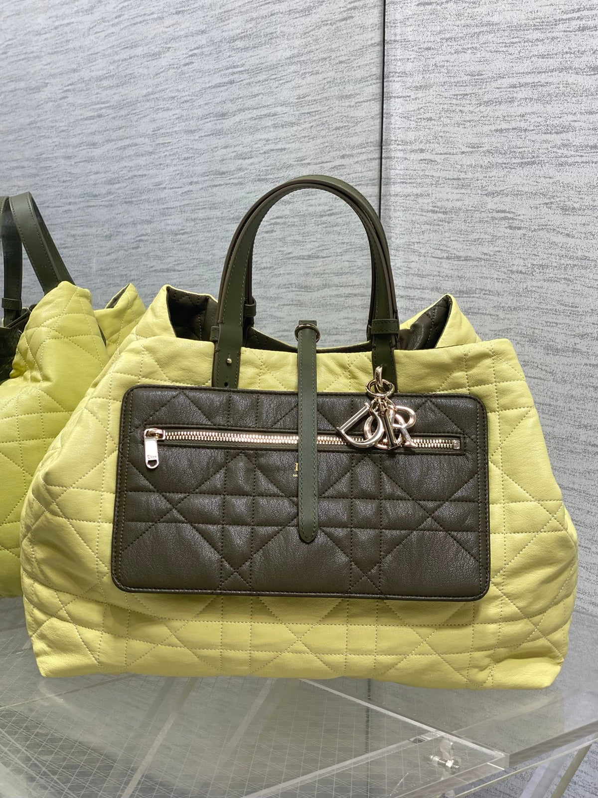 BAG #1902