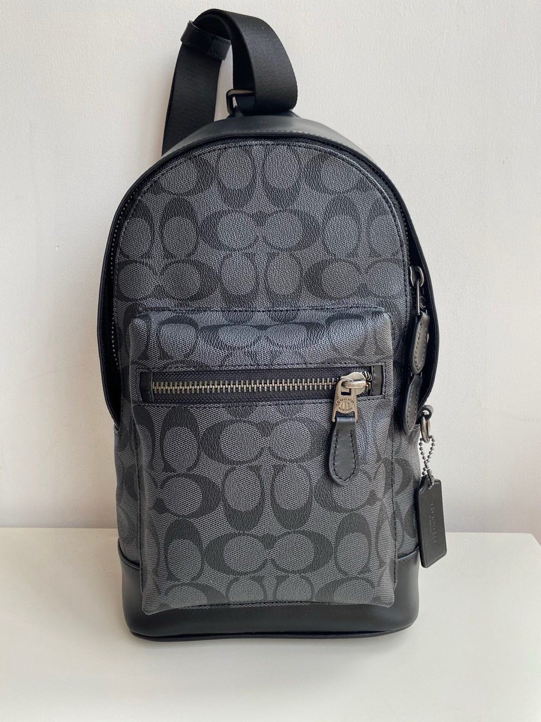 BAG #1944