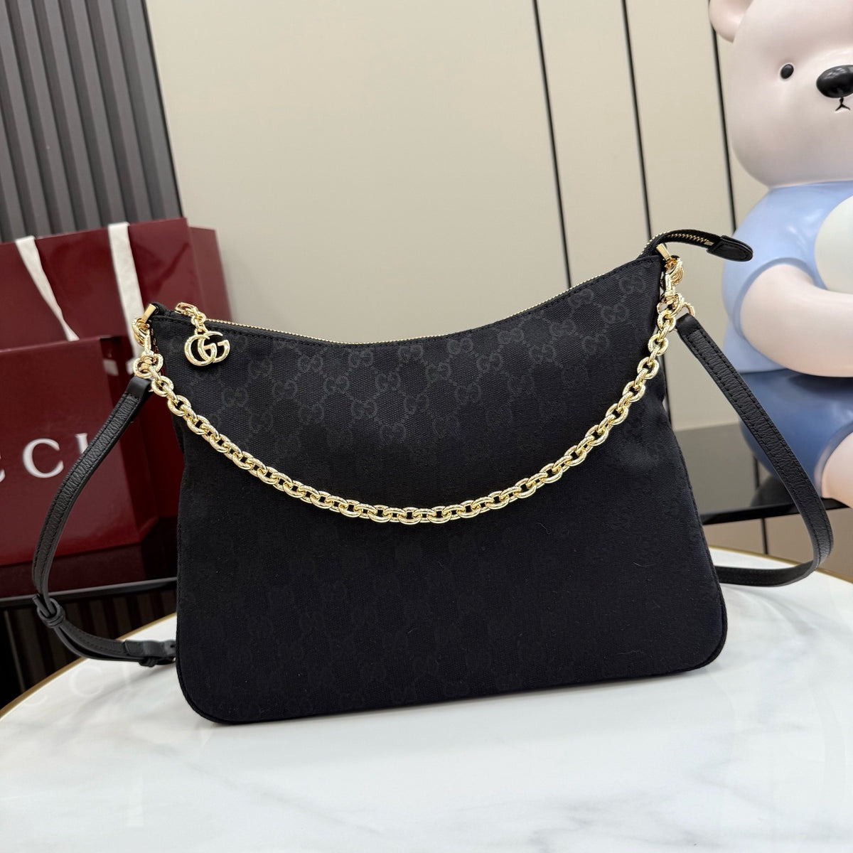 BAG #2570